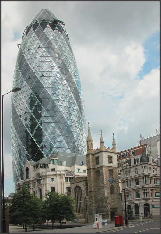 Gherkin behind the Tower of London
